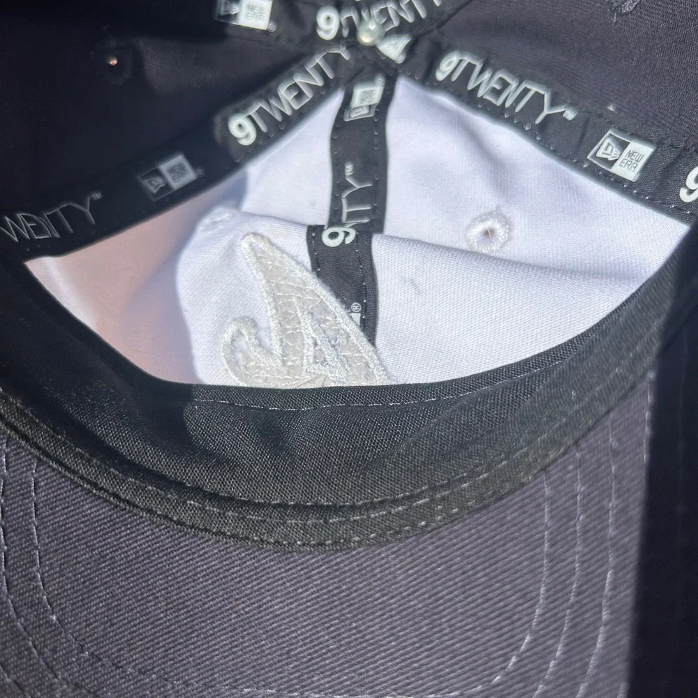Atlanta Braves Black White Bedazzled Logo Youth Sport Streetwear New Era 9TWENTY